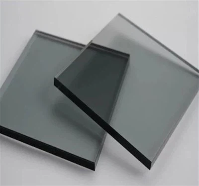 Farvede hærdet glasplader